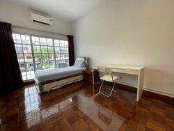 Hougang Central (D19), Terrace #453489601